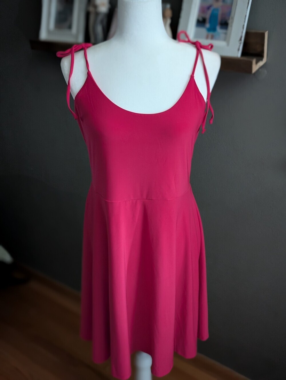 Express Fuchsia Hot Pink Cami Dress Large Tie Shoulder Strap Fit and Flare